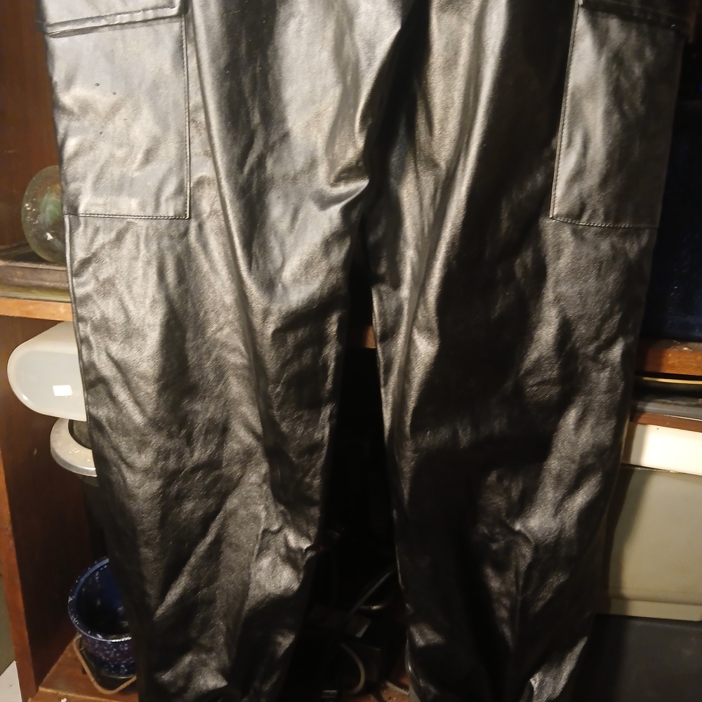Ces Femme Black Faux Leather Joggers